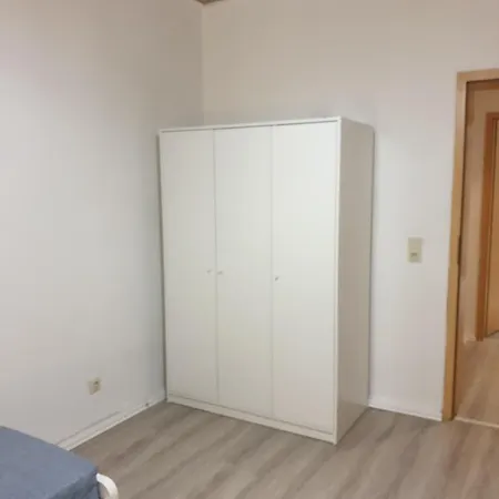 Apartment Nina 3 - Monteurwohnung Weissenfels