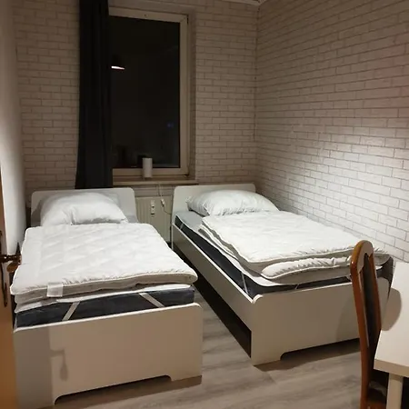 Nina 3 - Monteurwohnung Lägenhet Weißenfels